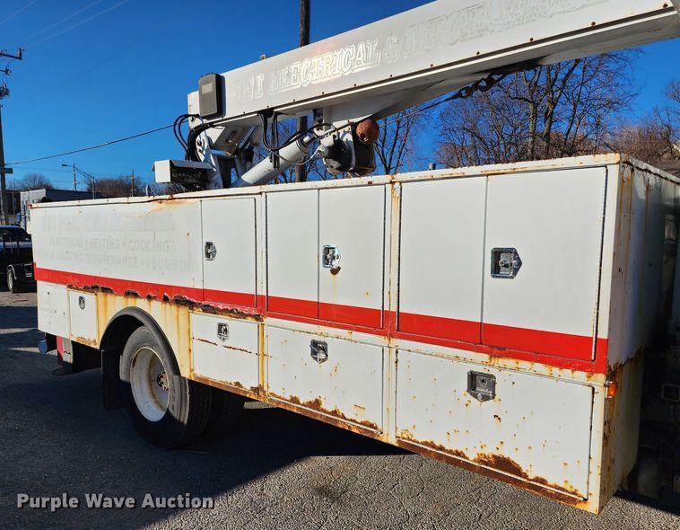 image for item JW9944 2008 Ford F750 Super Duty  bucket truck