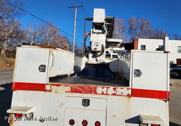 image for item JW9944 2008 Ford F750 Super Duty  bucket truck