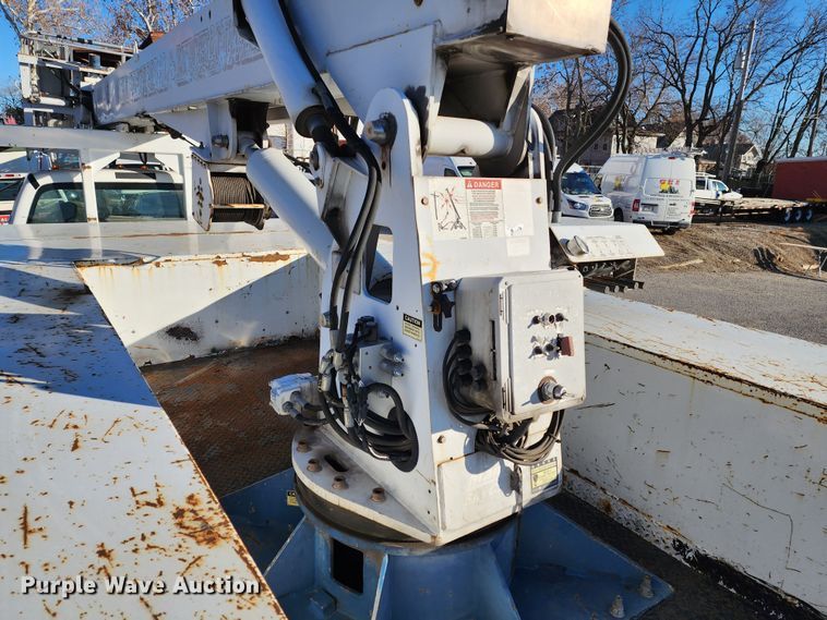 image for item JW9944 2008 Ford F750 Super Duty  bucket truck