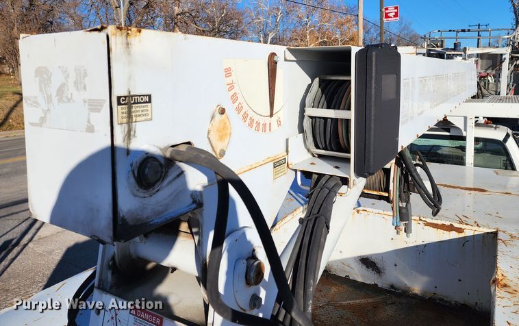 image for item JW9944 2008 Ford F750 Super Duty  bucket truck