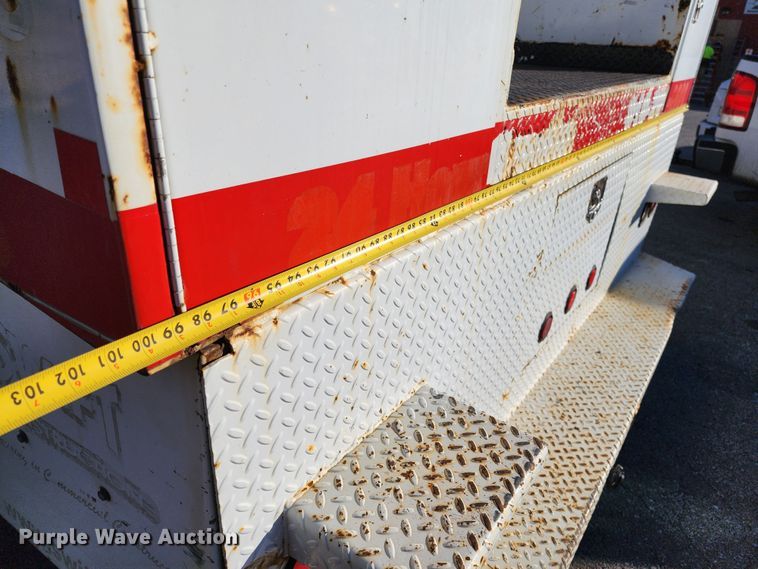 image for item JW9944 2008 Ford F750 Super Duty  bucket truck