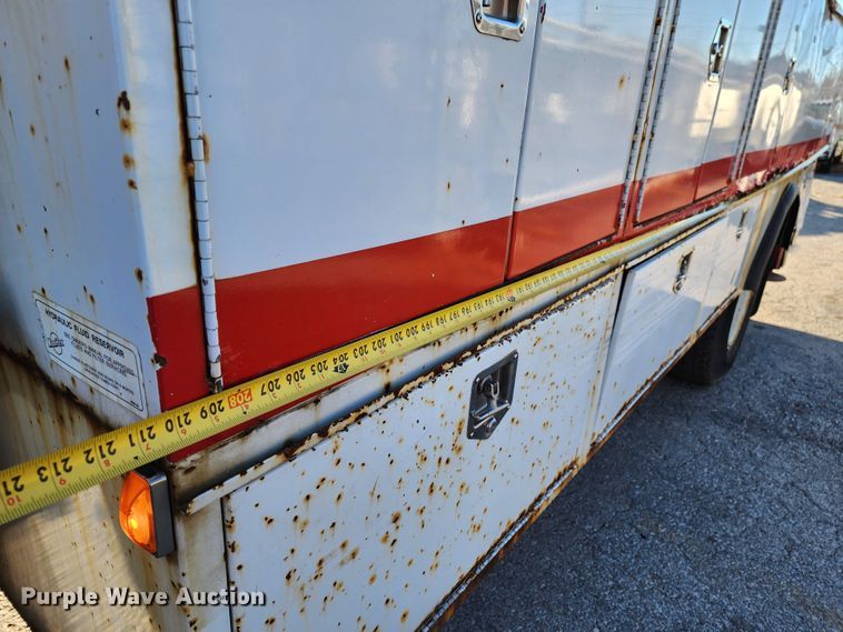 image for item JW9944 2008 Ford F750 Super Duty  bucket truck