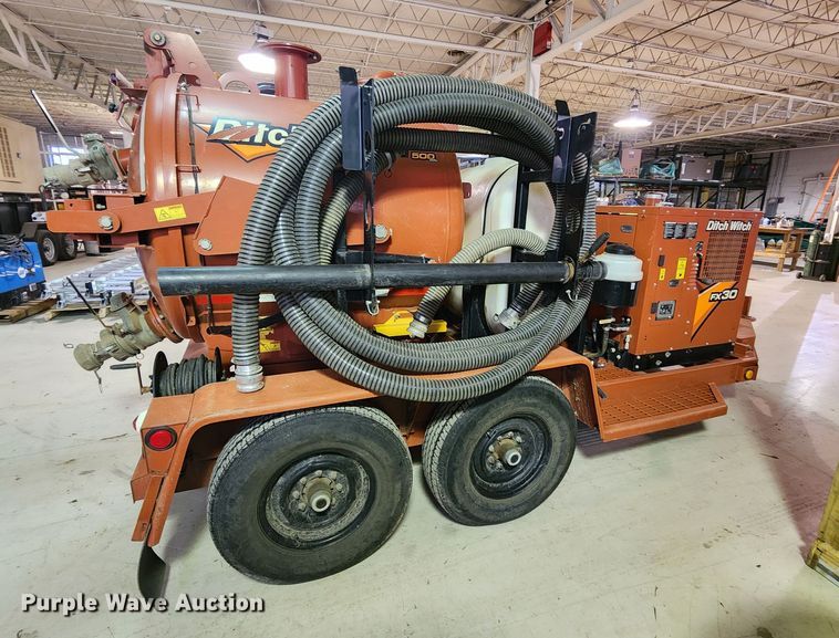 image for item JW9946 2017 Ditch Witch FX30  vacuum excavator