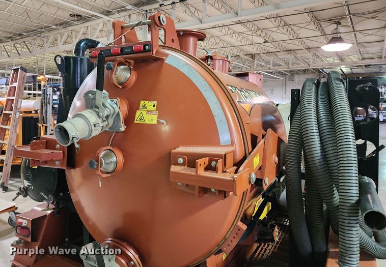 image for item JW9946 2017 Ditch Witch FX30  vacuum excavator