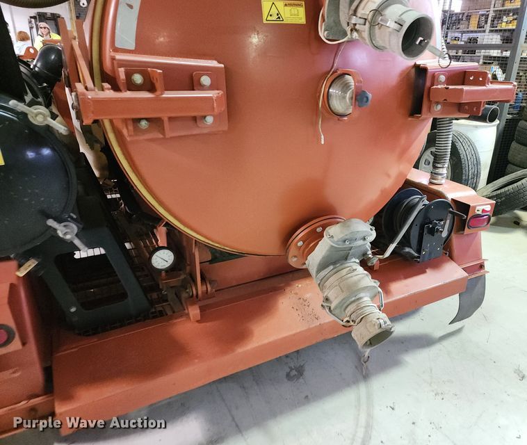 image for item JW9946 2017 Ditch Witch FX30  vacuum excavator