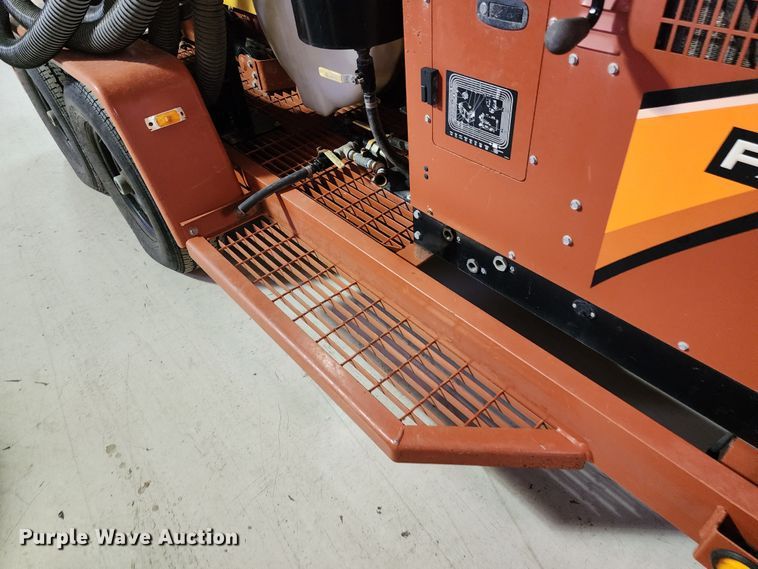 image for item JW9946 2017 Ditch Witch FX30  vacuum excavator