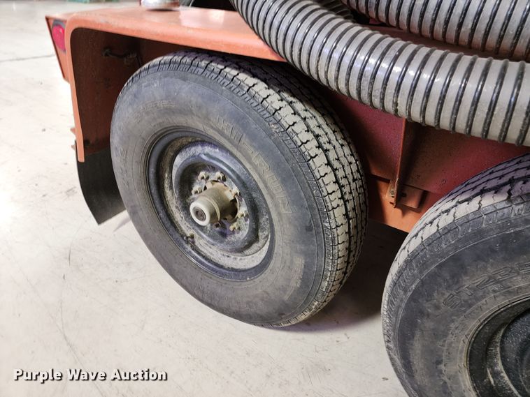 image for item JW9946 2017 Ditch Witch FX30  vacuum excavator