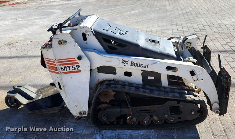 image for item JW9947 2012 Bobcat MT52  compact utility loader