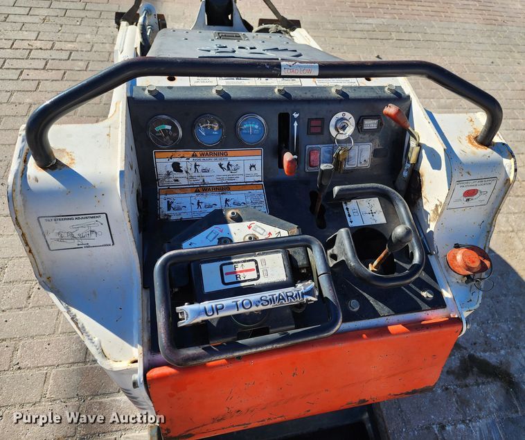 image for item JW9947 2012 Bobcat MT52  compact utility loader