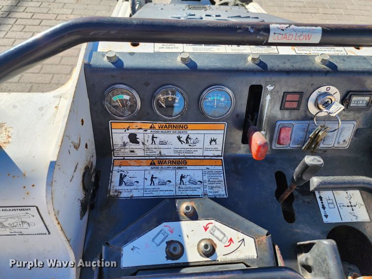 image for item JW9947 2012 Bobcat MT52  compact utility loader