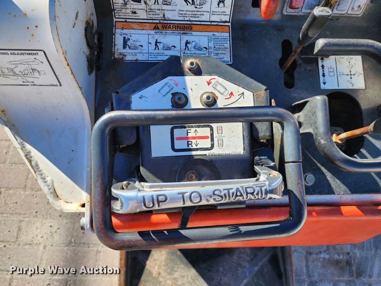 image for item JW9947 2012 Bobcat MT52  compact utility loader