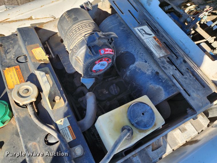 image for item JW9947 2012 Bobcat MT52  compact utility loader