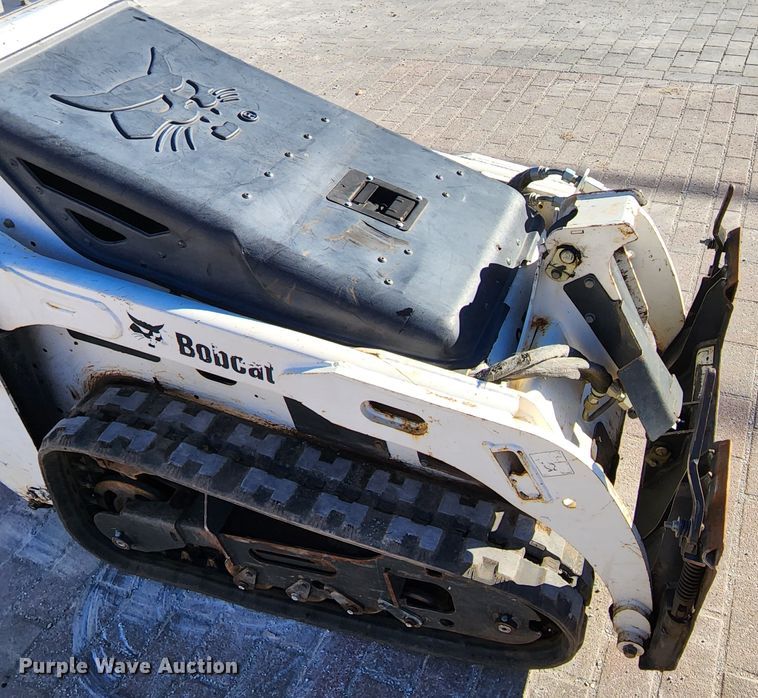 image for item JW9947 2012 Bobcat MT52  compact utility loader