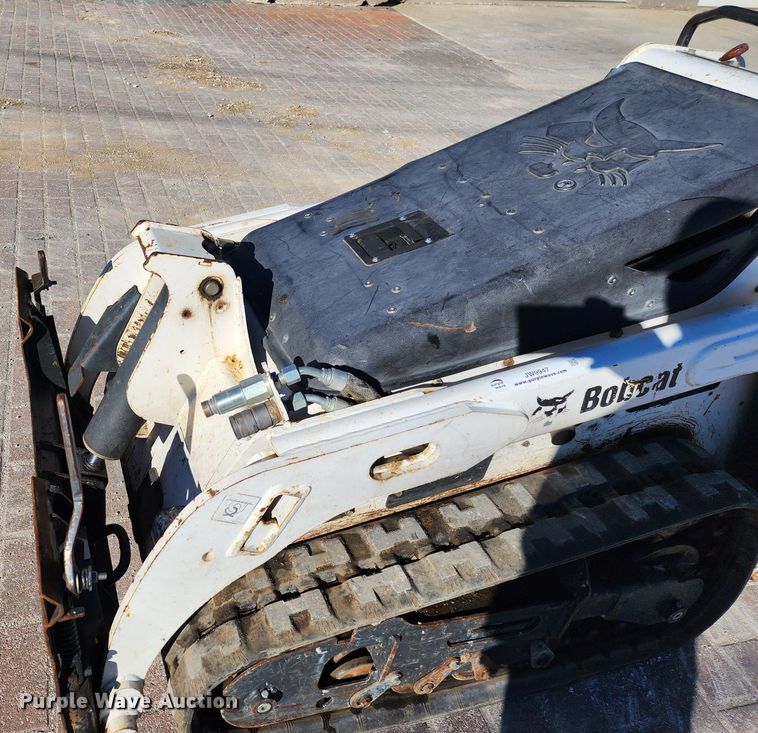 image for item JW9947 2012 Bobcat MT52  compact utility loader