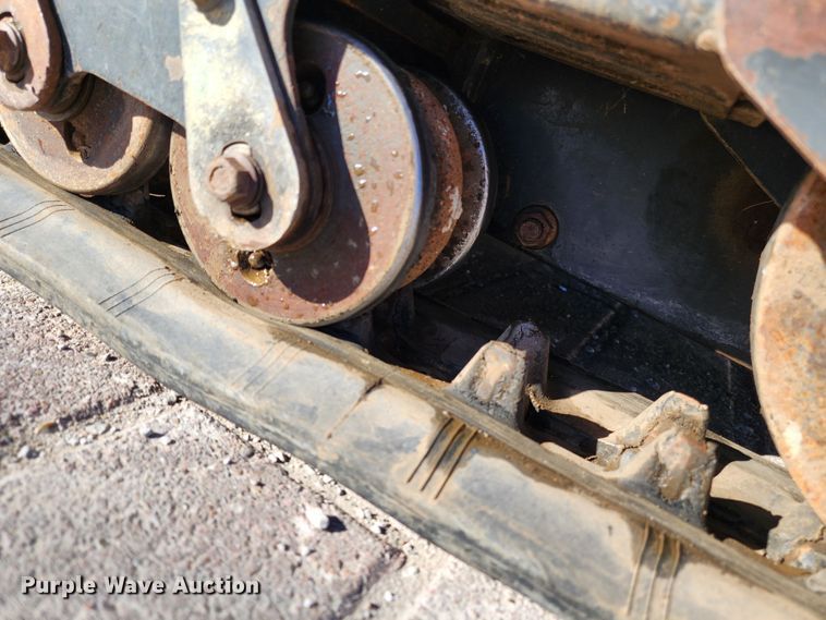 image for item JW9947 2012 Bobcat MT52  compact utility loader