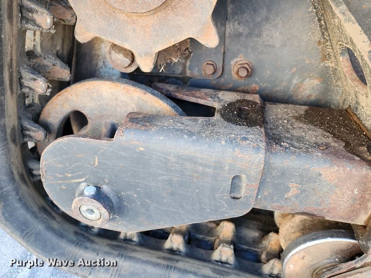 image for item JW9947 2012 Bobcat MT52  compact utility loader