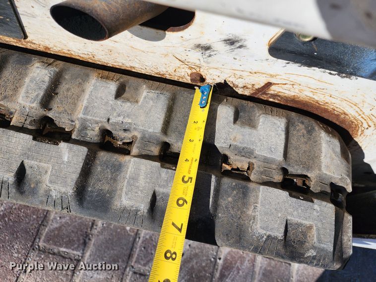 image for item JW9947 2012 Bobcat MT52  compact utility loader