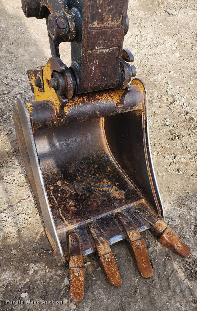 image for item JW9954 2013 John Deere 27D  mini excavator