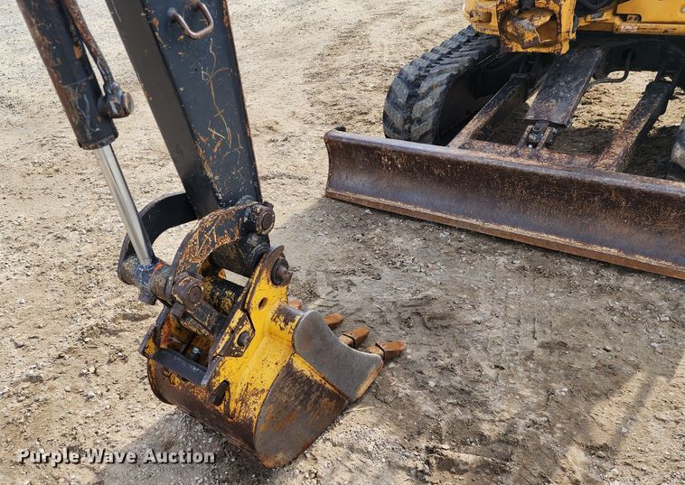 image for item JW9954 2013 John Deere 27D  mini excavator