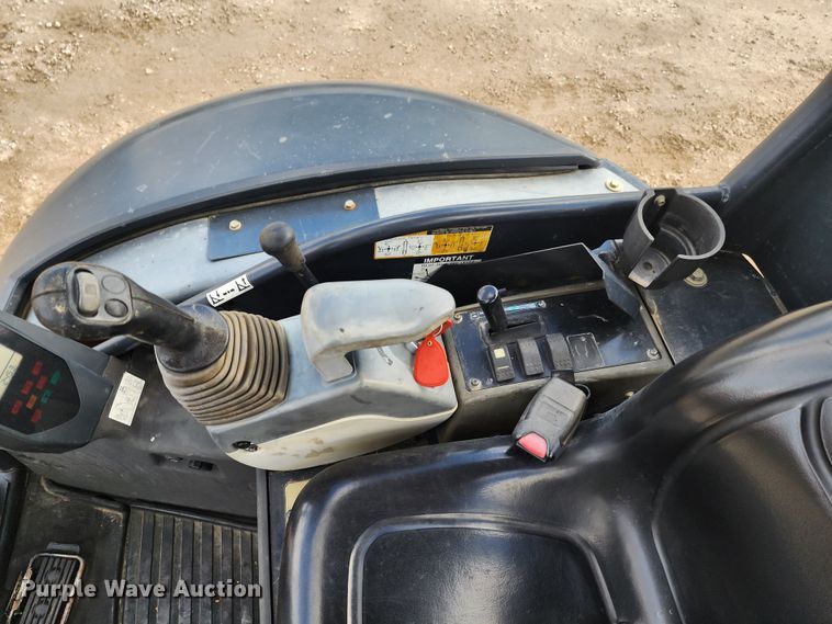 image for item JW9954 2013 John Deere 27D  mini excavator