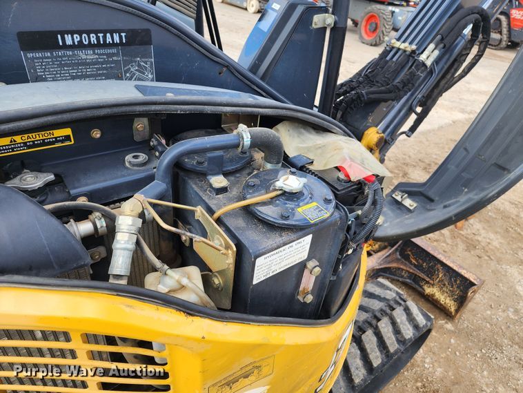 image for item JW9954 2013 John Deere 27D  mini excavator