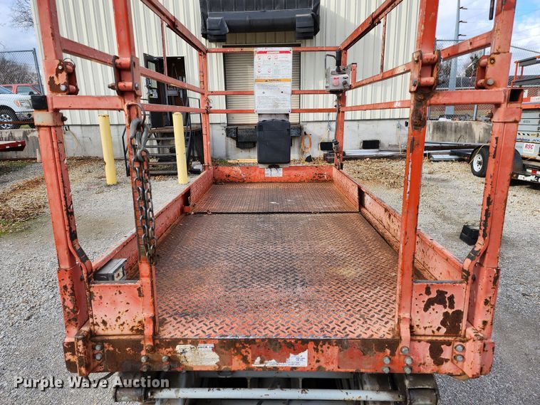 image for item JW9955 2001 Skyjack SJIII 4626  scissor lift
