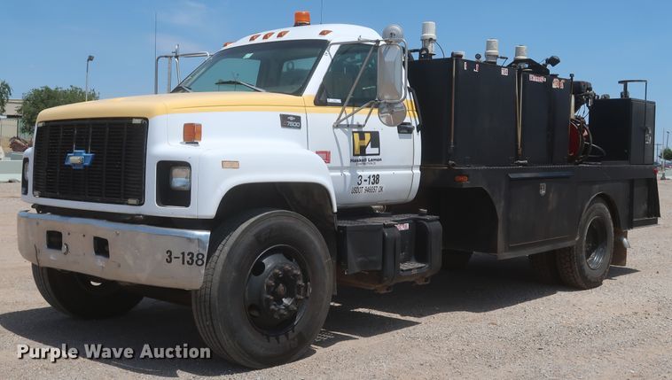 image for item JX9232 1998 Chevrolet C7500  fuel / lube truck