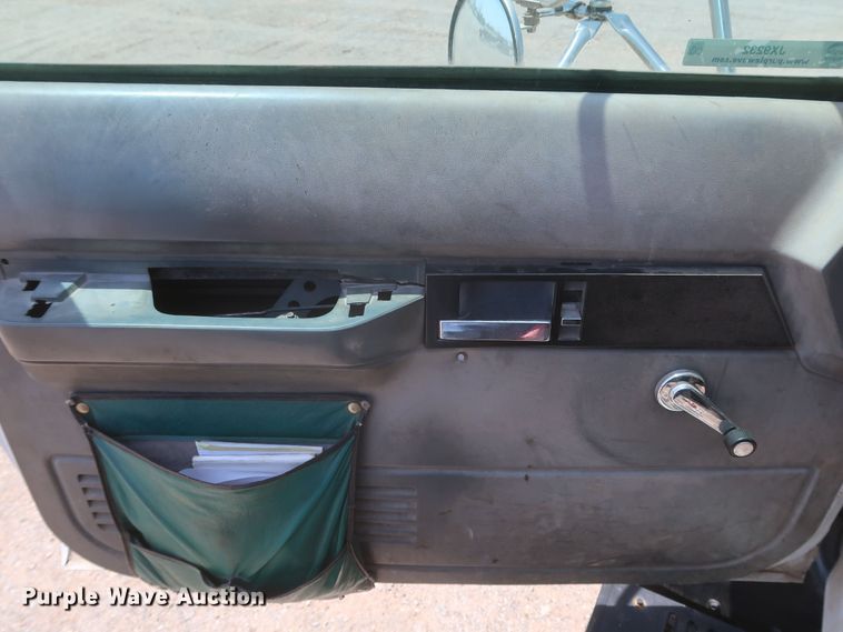 image for item JX9232 1998 Chevrolet C7500  fuel / lube truck