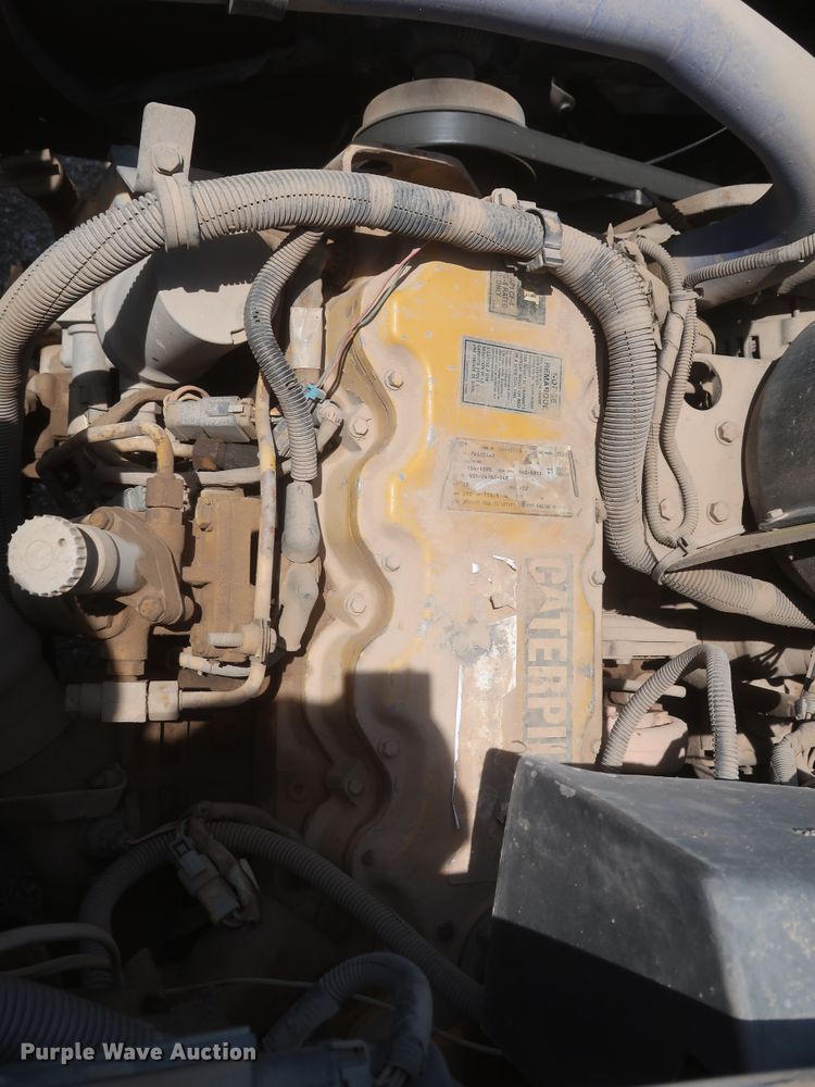 image for item JX9232 1998 Chevrolet C7500  fuel / lube truck