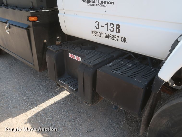 image for item JX9232 1998 Chevrolet C7500  fuel / lube truck