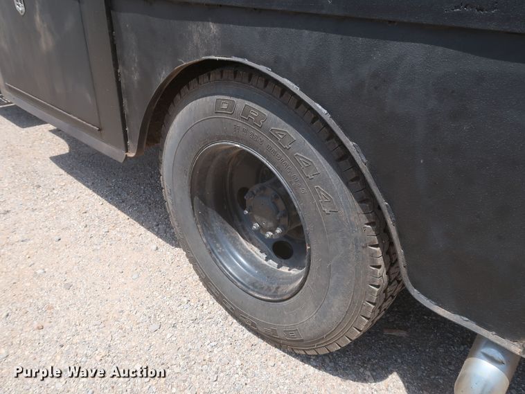 image for item JX9232 1998 Chevrolet C7500  fuel / lube truck