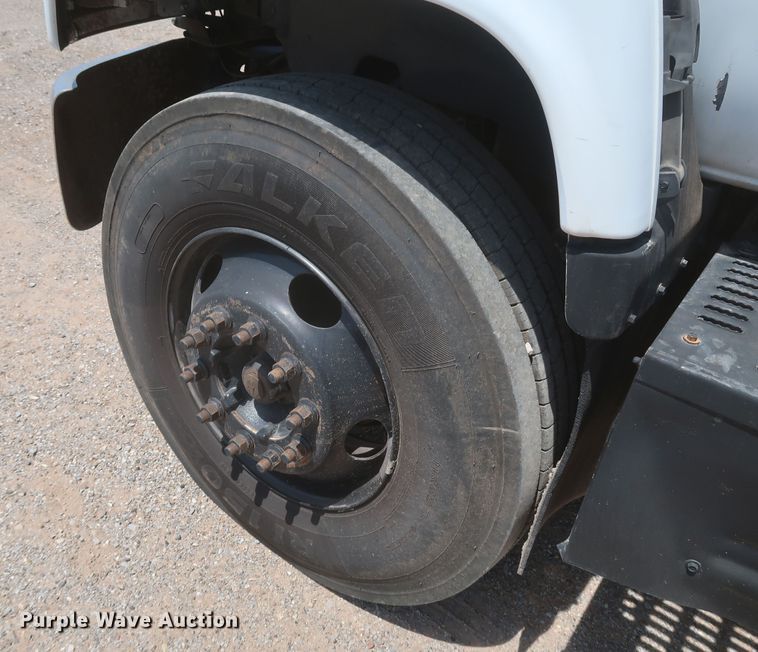 image for item JX9232 1998 Chevrolet C7500  fuel / lube truck