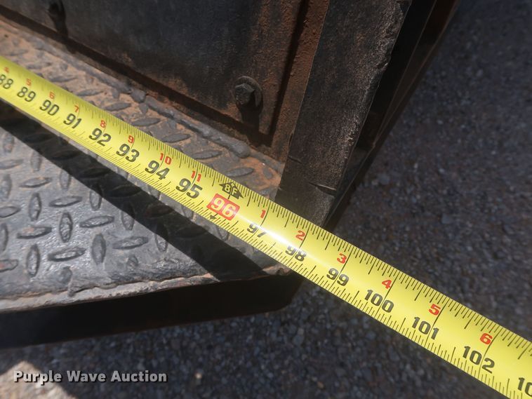 image for item JX9232 1998 Chevrolet C7500  fuel / lube truck