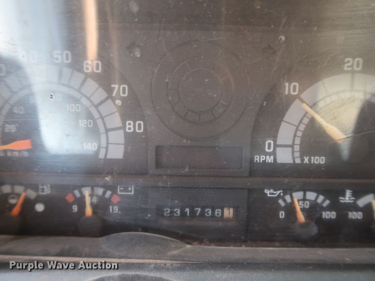 image for item JX9254 1998 Chevrolet C7500  utility / service truck