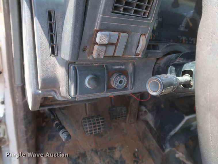 image for item JX9254 1998 Chevrolet C7500  utility / service truck