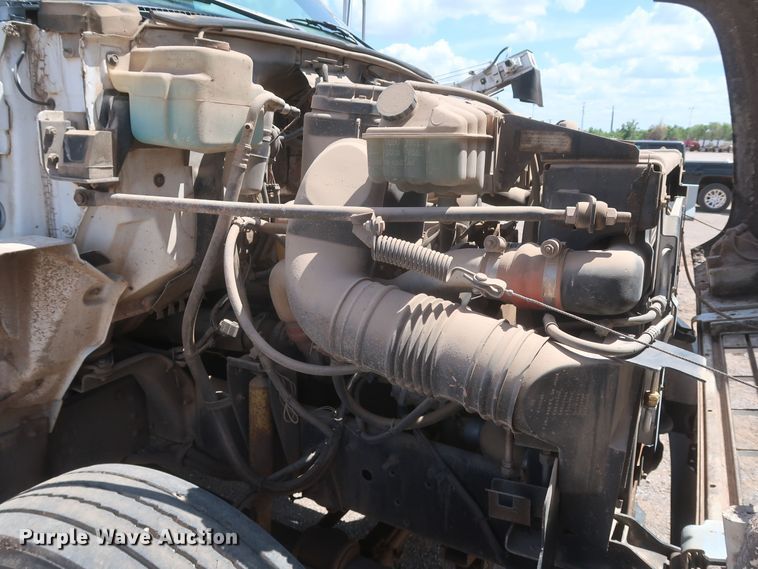 image for item JX9254 1998 Chevrolet C7500  utility / service truck