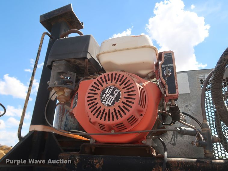 image for item JX9254 1998 Chevrolet C7500  utility / service truck