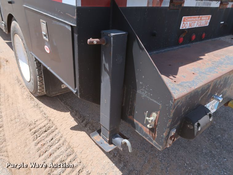 image for item JX9254 1998 Chevrolet C7500  utility / service truck