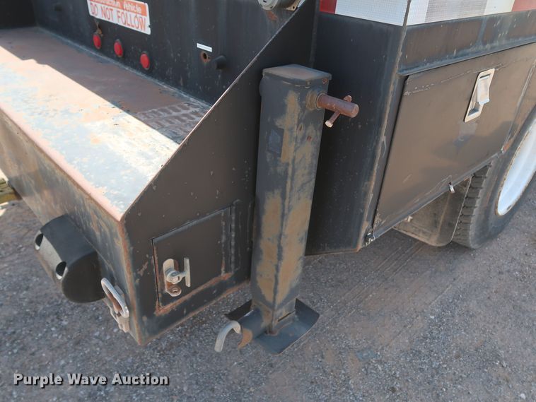 image for item JX9254 1998 Chevrolet C7500  utility / service truck