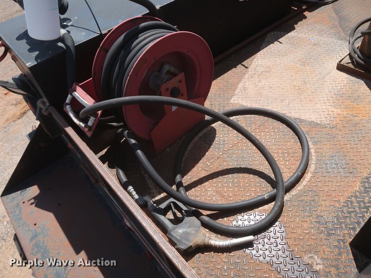 image for item JX9254 1998 Chevrolet C7500  utility / service truck