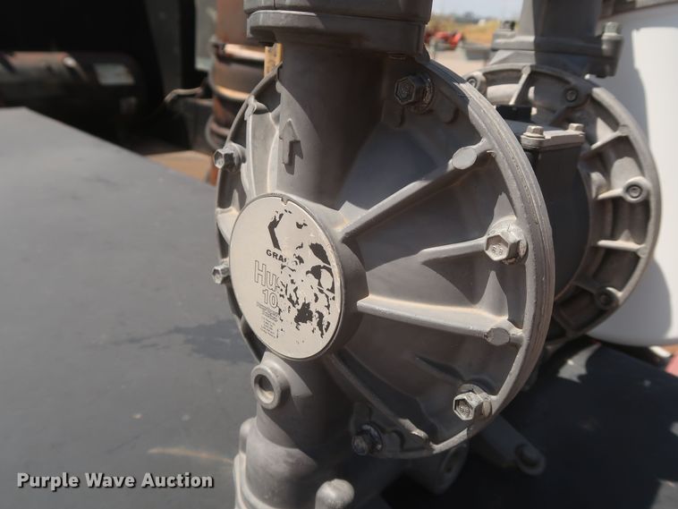 image for item JX9254 1998 Chevrolet C7500  utility / service truck