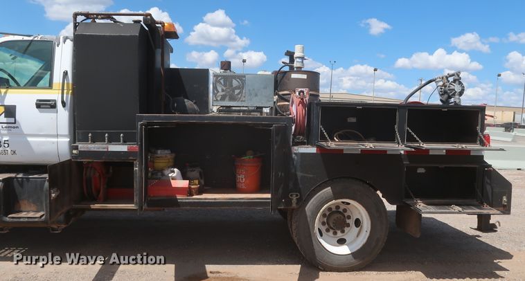 image for item JX9254 1998 Chevrolet C7500  utility / service truck