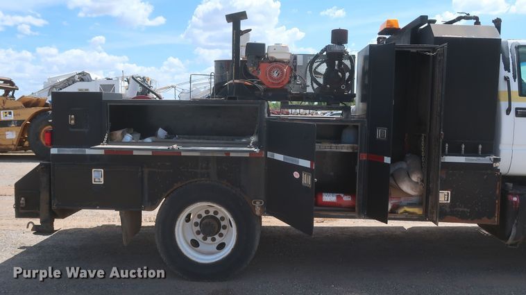 image for item JX9254 1998 Chevrolet C7500  utility / service truck