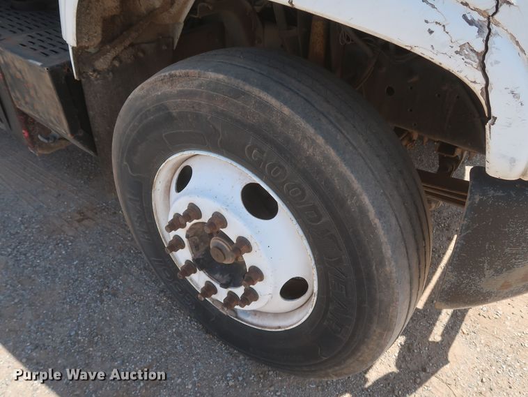 image for item JX9254 1998 Chevrolet C7500  utility / service truck