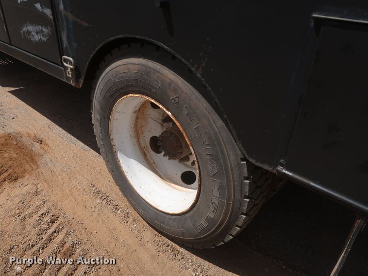 image for item JX9254 1998 Chevrolet C7500  utility / service truck