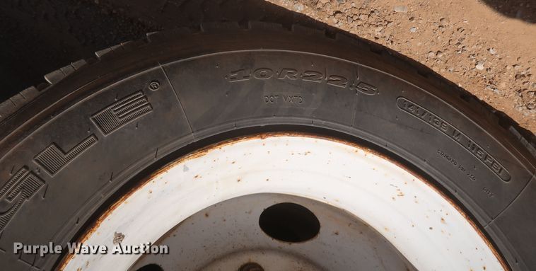 image for item JX9254 1998 Chevrolet C7500  utility / service truck