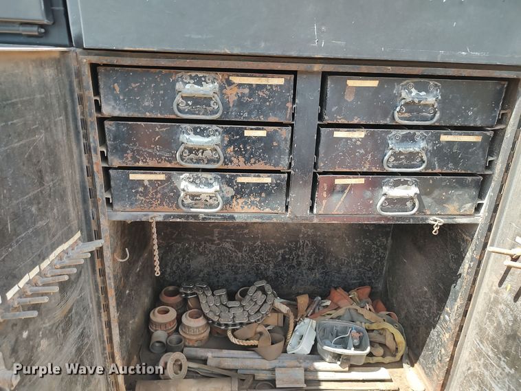 image for item JX9257 1995 Ford F700  utility / service truck