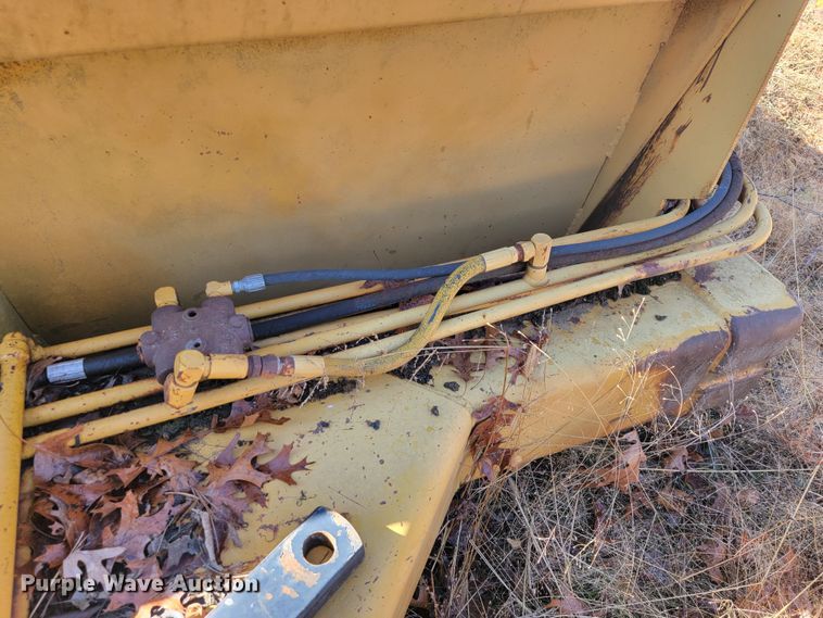 image for item KB9928 1983 Reynolds 10C  scraper