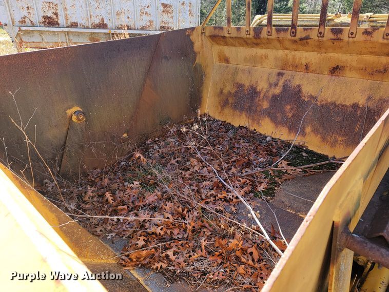 image for item KB9928 1983 Reynolds 10C  scraper