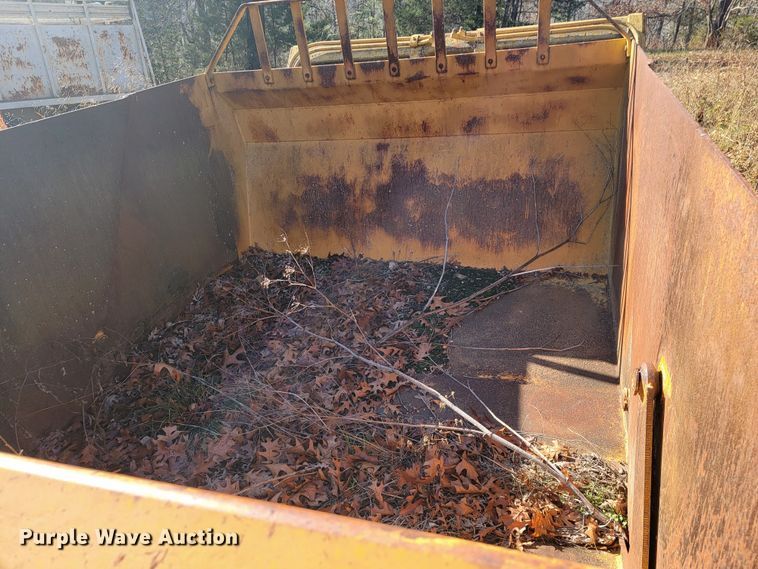 image for item KB9928 1983 Reynolds 10C  scraper